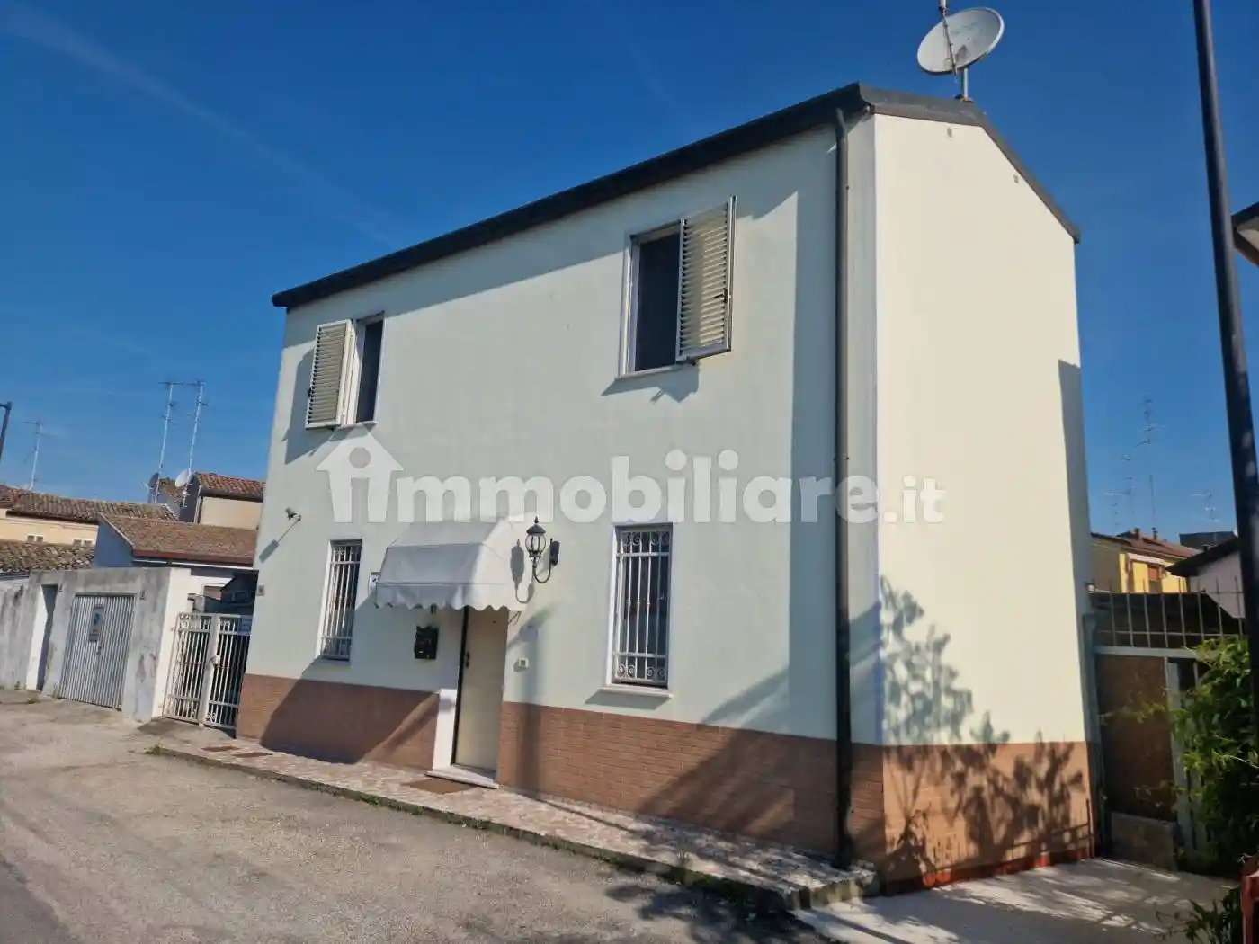Villa in vendita a Comacchio