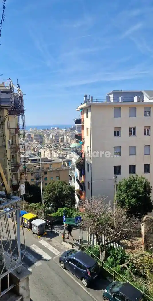 Appartamento in vendita a Genova