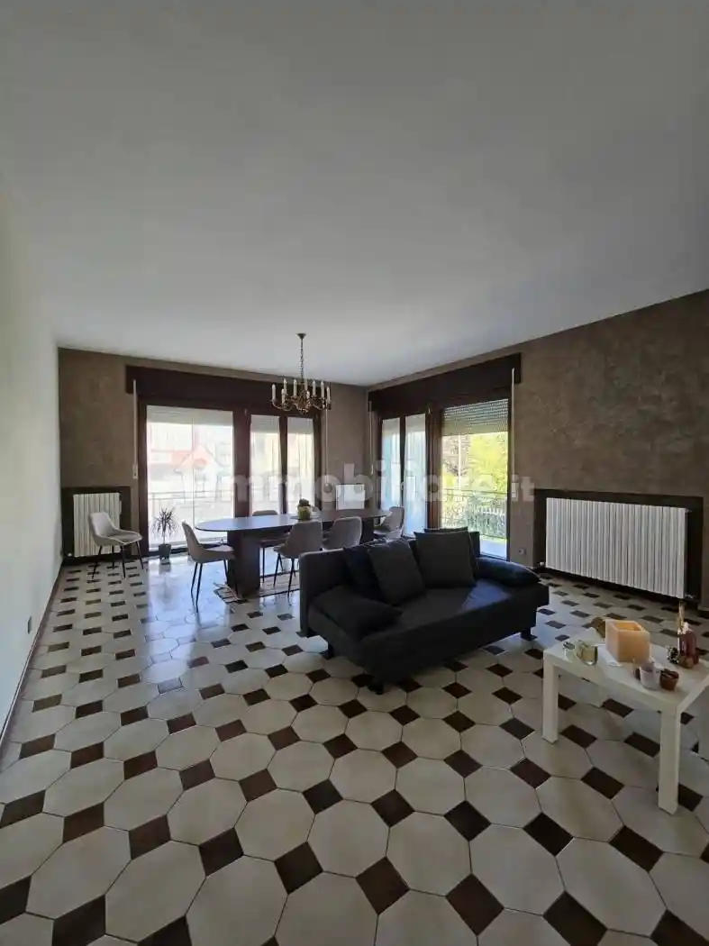 Appartamento in vendita a Borgomanero