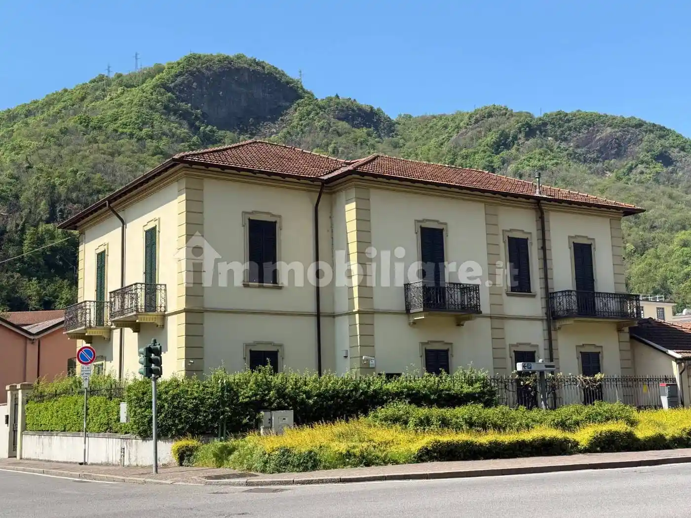 Palazzo - Edificio in affitto a Como