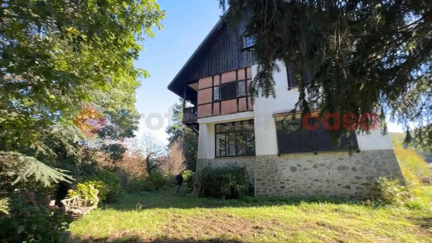 Villa in vendita a Masone