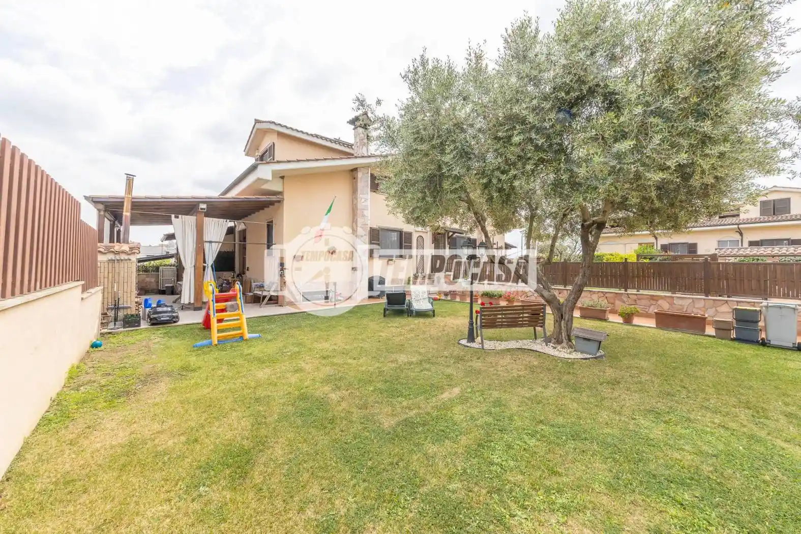 Villa in vendita a Guidonia Montecelio