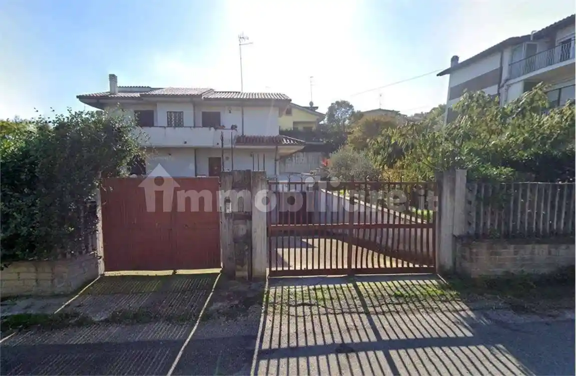 Villetta a schiera in vendita a Guidonia Montecelio
