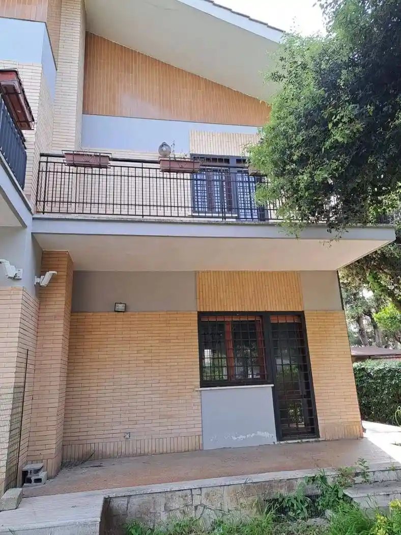 Villa in vendita a Fiumicino