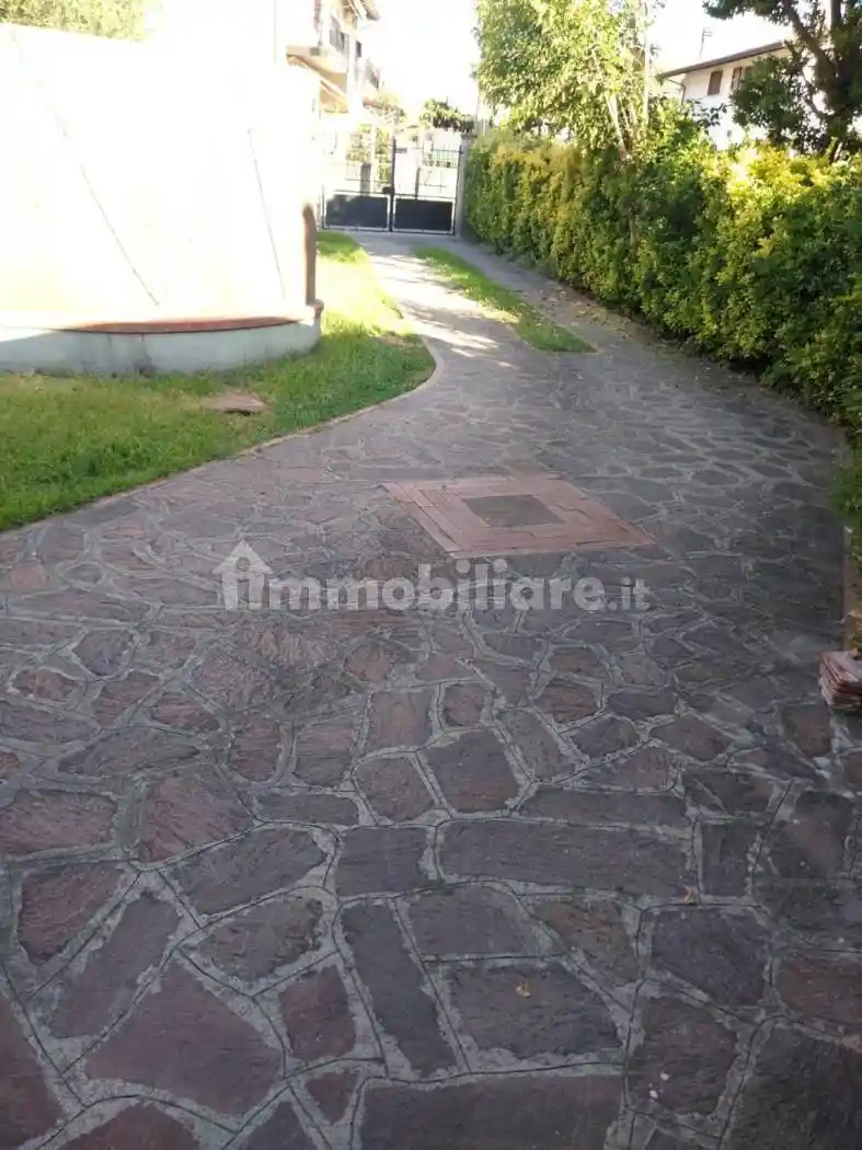Casa indipendente in vendita a Carrara