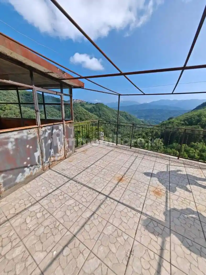 Casa indipendente in vendita a Fivizzano
