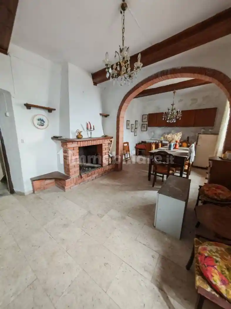 Appartamento in vendita a Fosdinovo
