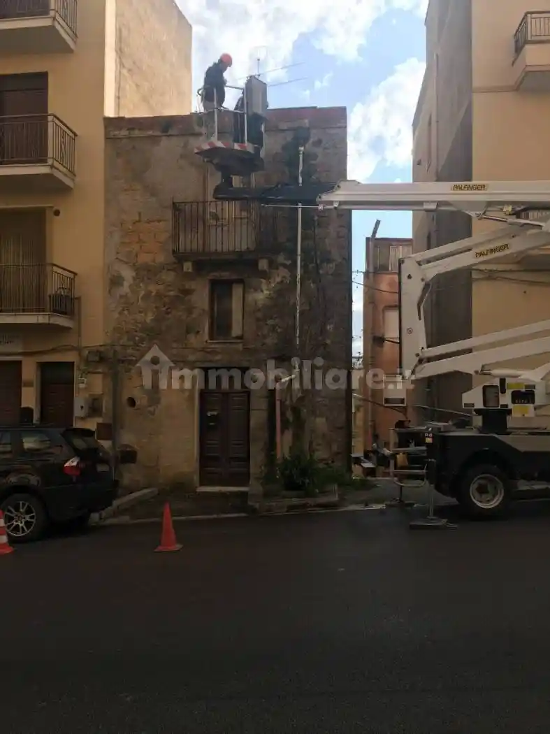 Palazzo - Edificio in vendita a Salemi