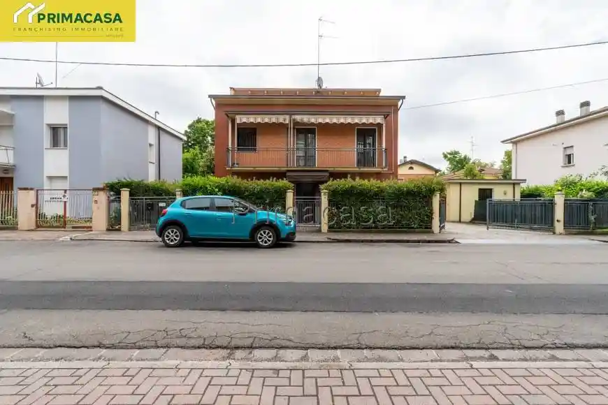Villa in vendita a Carpi
