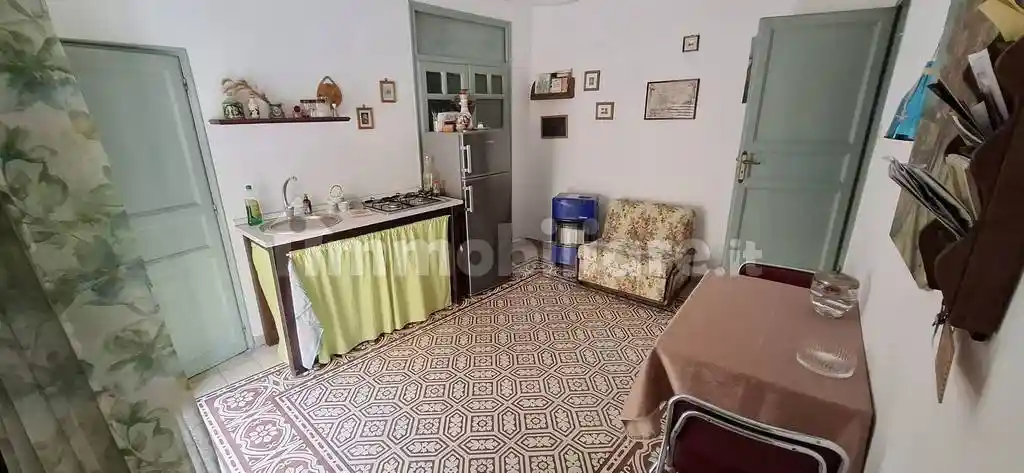 Palazzo - Edificio in vendita a Carini