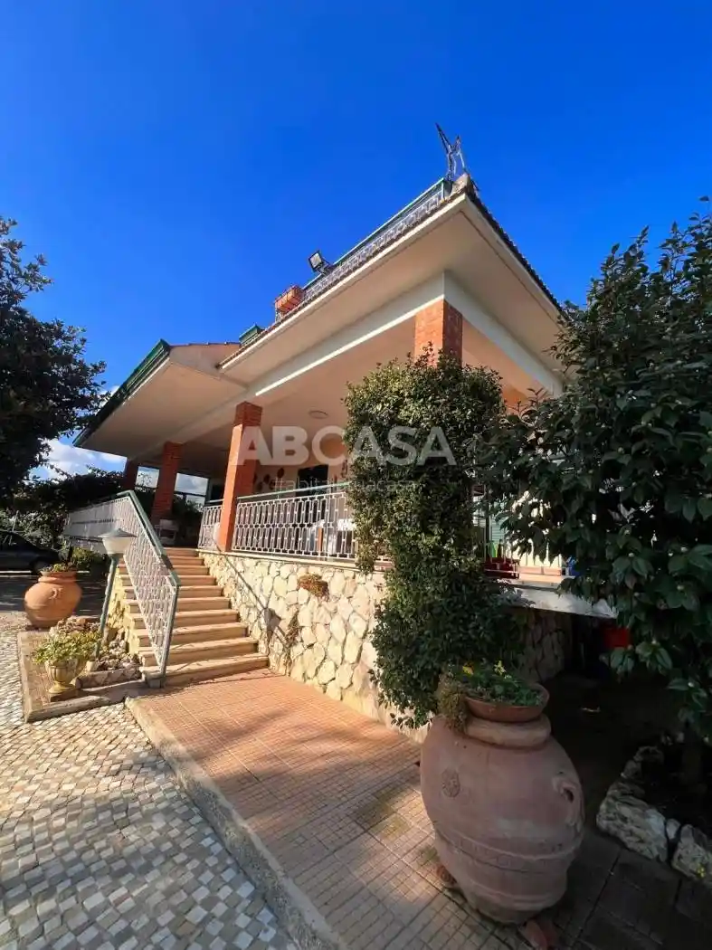 Villa in vendita a Velletri
