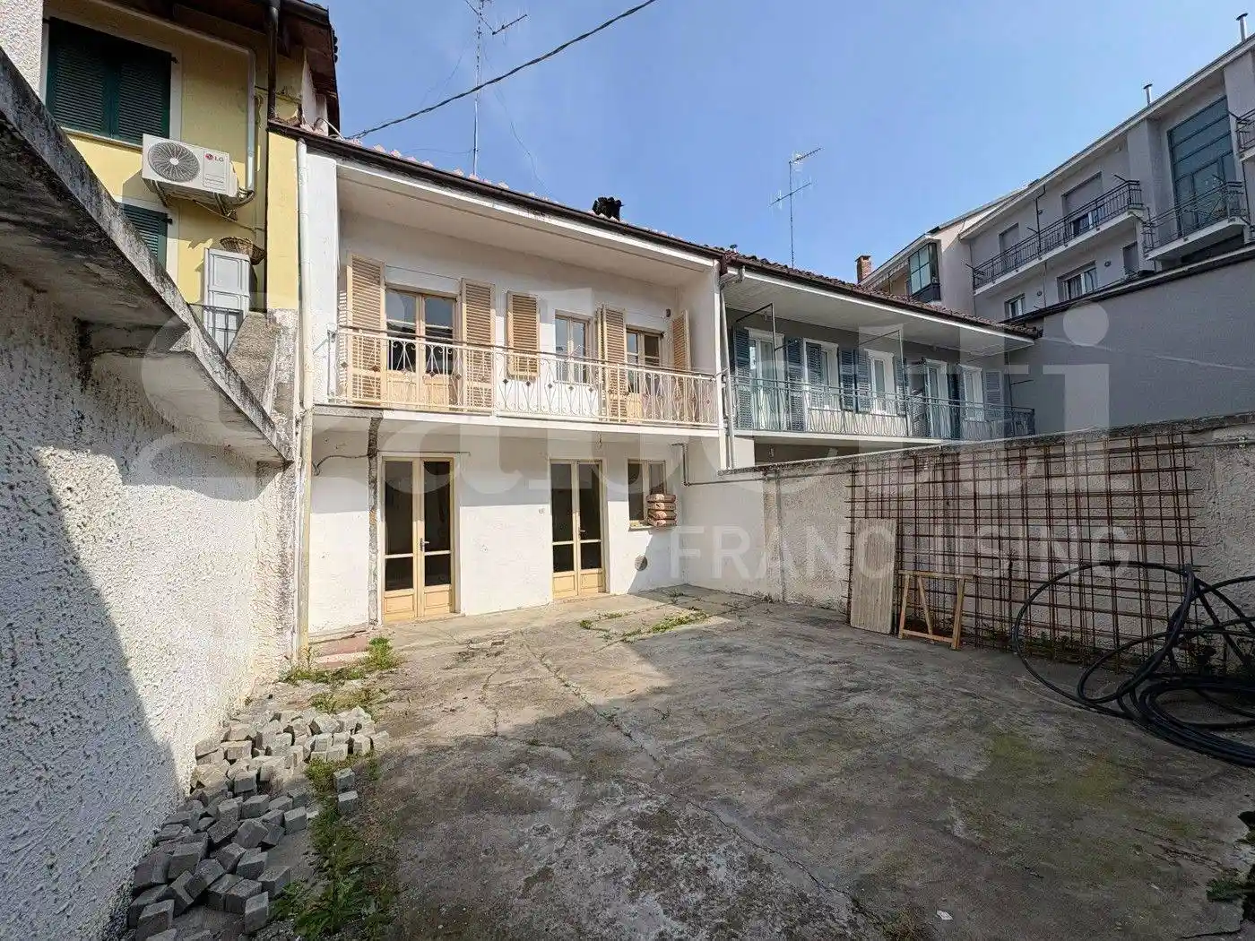 Casa indipendente in vendita a Bra