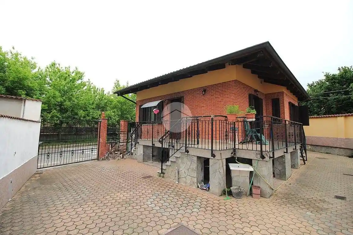 Villa in vendita a Brandizzo