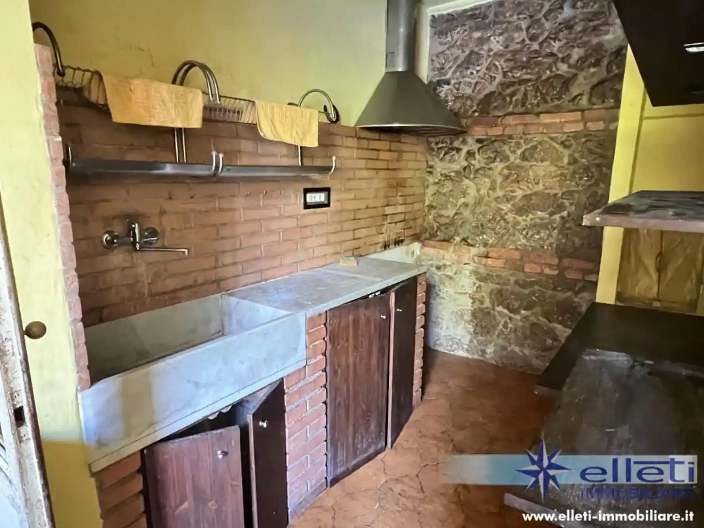 Appartamento in vendita a Massa