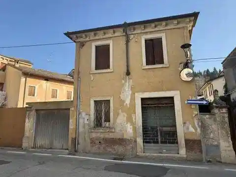 Villa in vendita a Tregnago