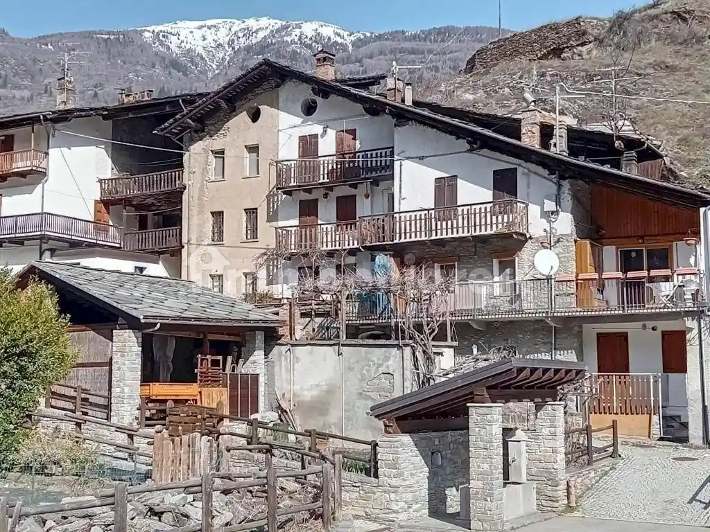 Casa indipendente in vendita a Arvier