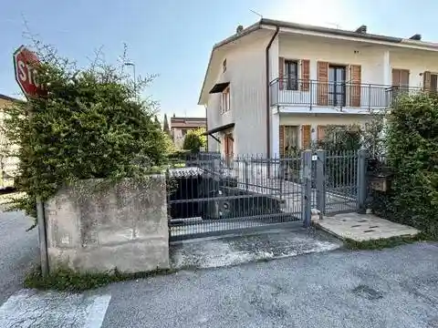 Villa in vendita a Tregnago