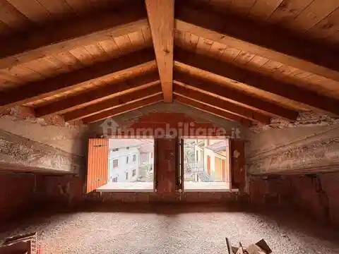 Villa in vendita a Badia Calavena