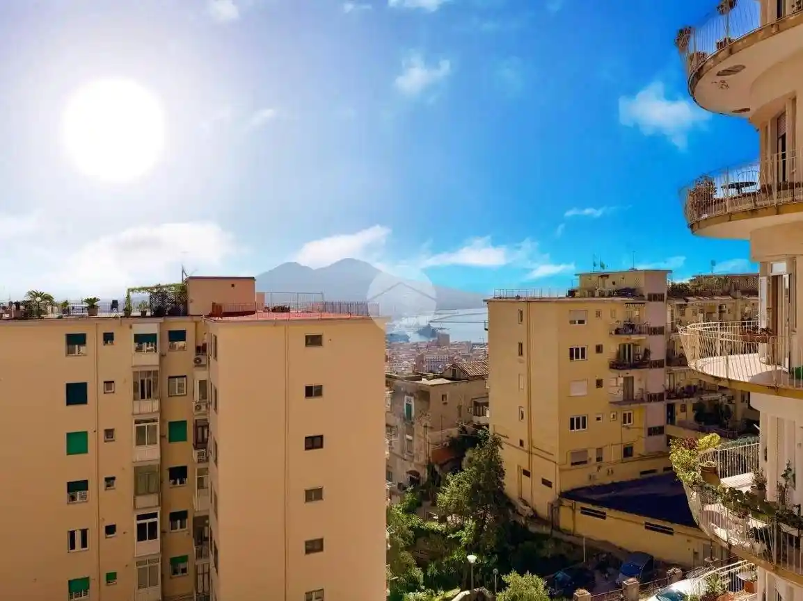 Appartamento in vendita a Napoli