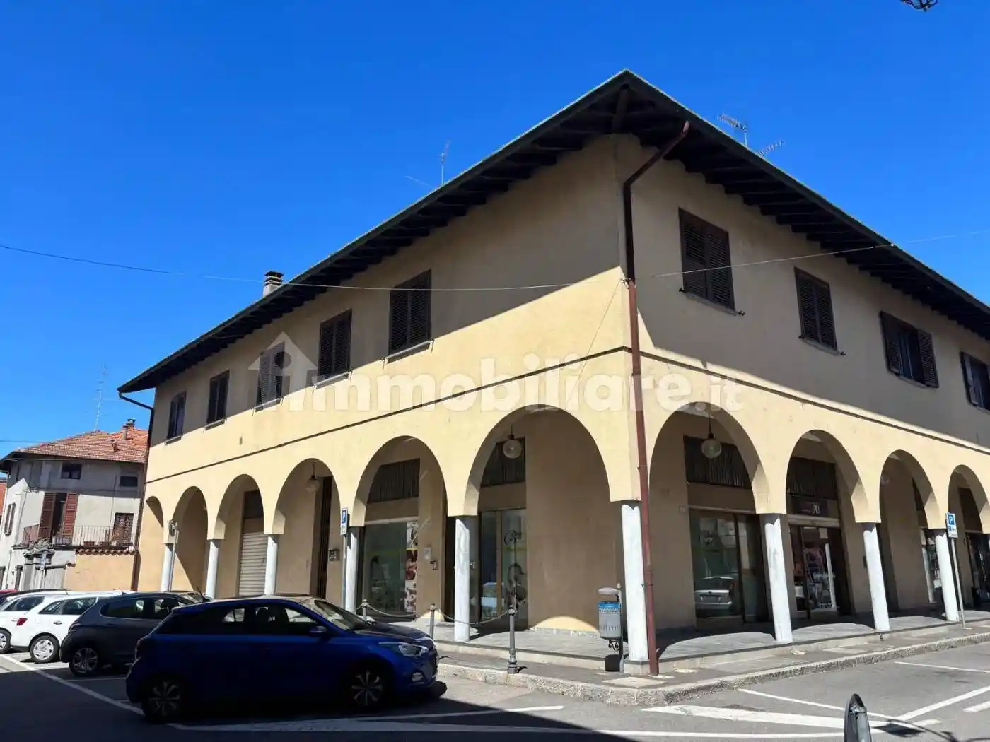 Appartamento in vendita a Lonate Ceppino