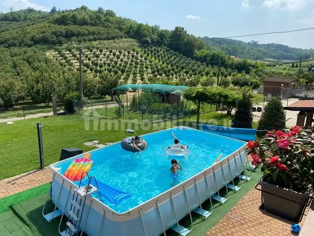 Rustico - Casale in vendita a Asti