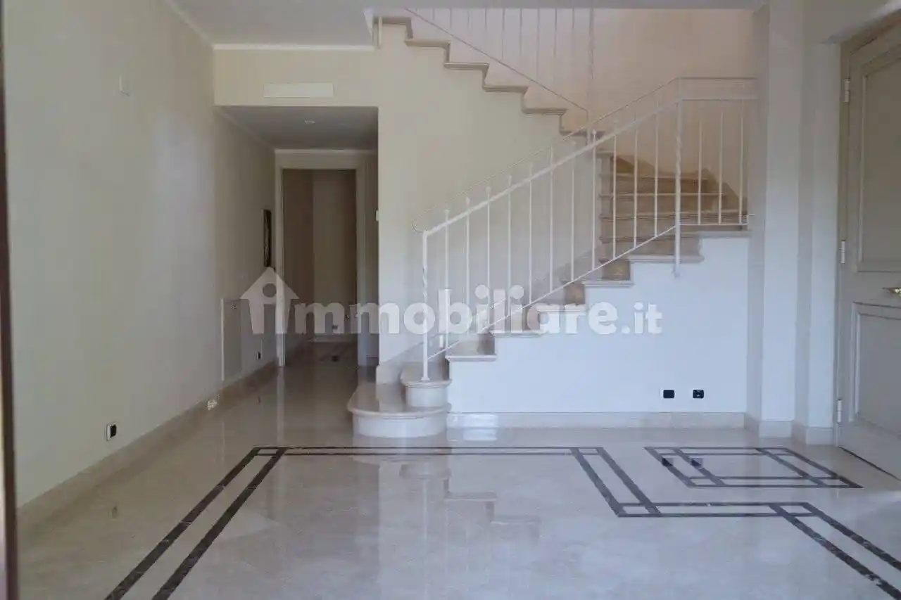 Casa indipendente in vendita a Carrara