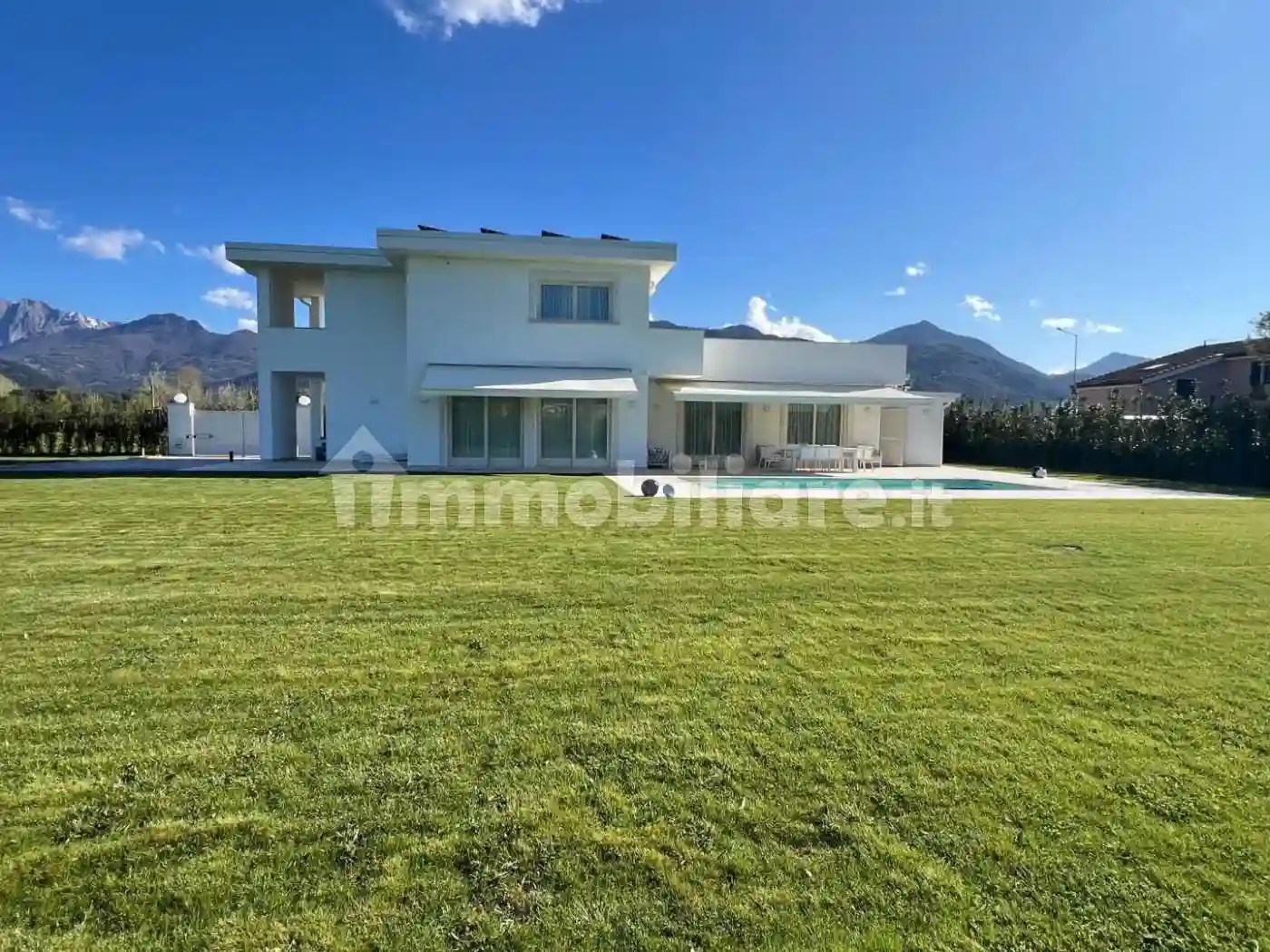 Villa - foto 2