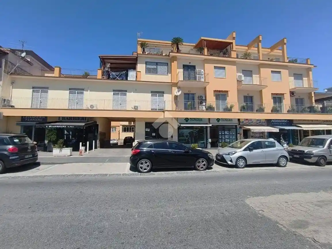 Appartamento in vendita a Pozzuoli