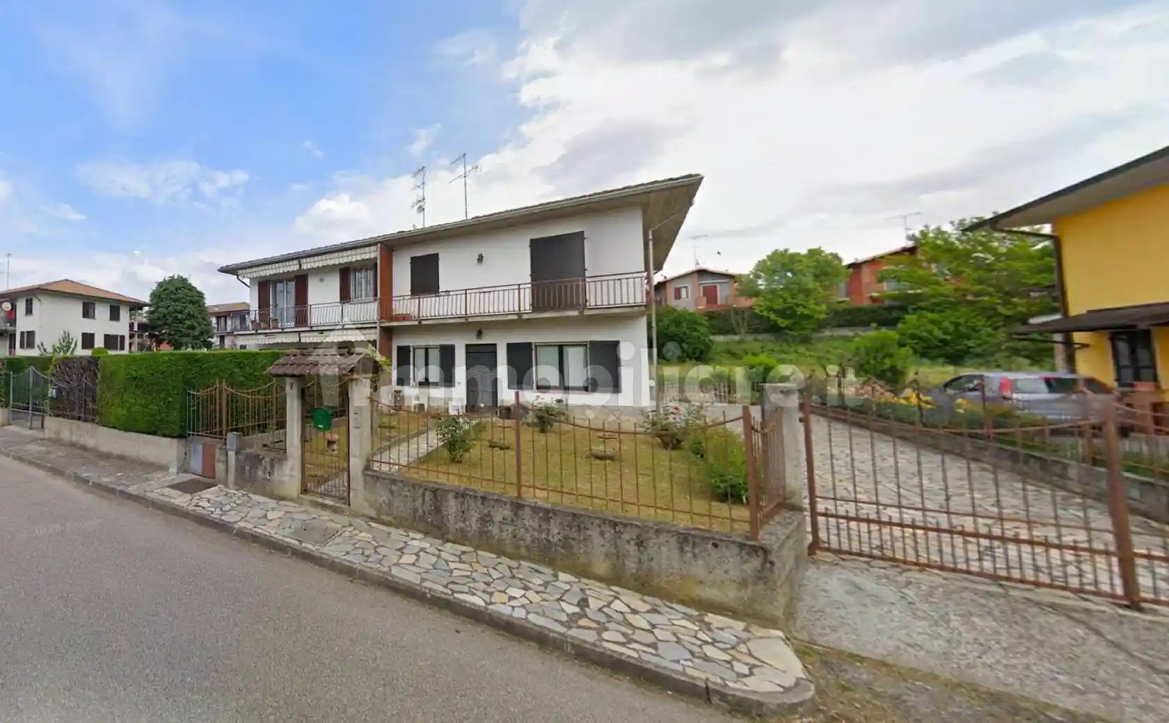 Villa in vendita a Casteggio