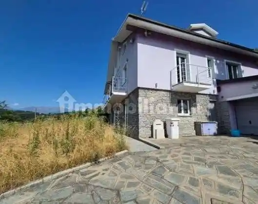 Villa in vendita a Reano