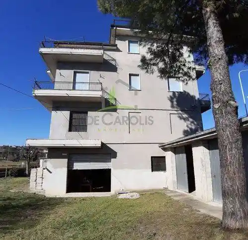 Villa in vendita a Monsampolo del Tronto