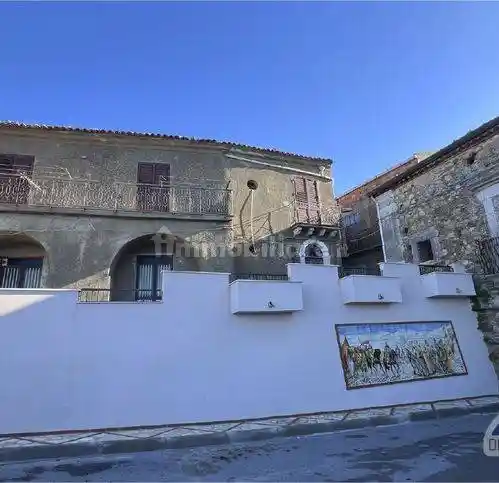 Palazzo - Edificio in vendita a San Fratello
