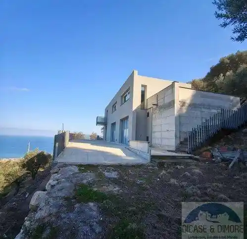Villa in vendita a Acquedolci