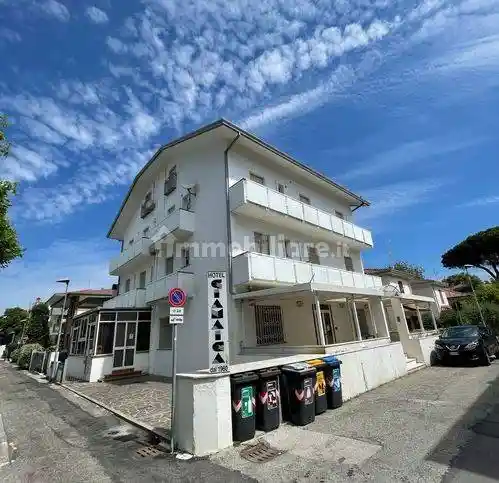 Palazzo - Edificio in vendita a Rimini