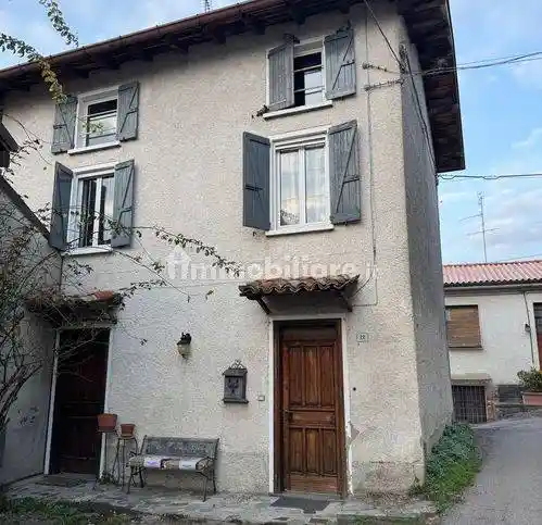 Villa in vendita a Santa Maria della Versa
