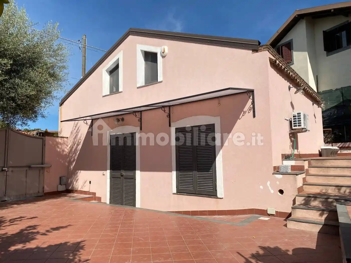 Villa in affitto a Viagrande