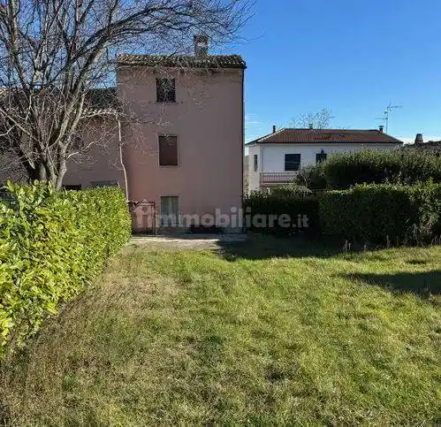 Rustico - Casale in vendita a Rovescala