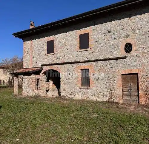 Rustico - Casale in vendita a Vigolzone
