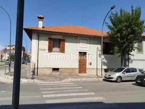 Villa in vendita a Avezzano