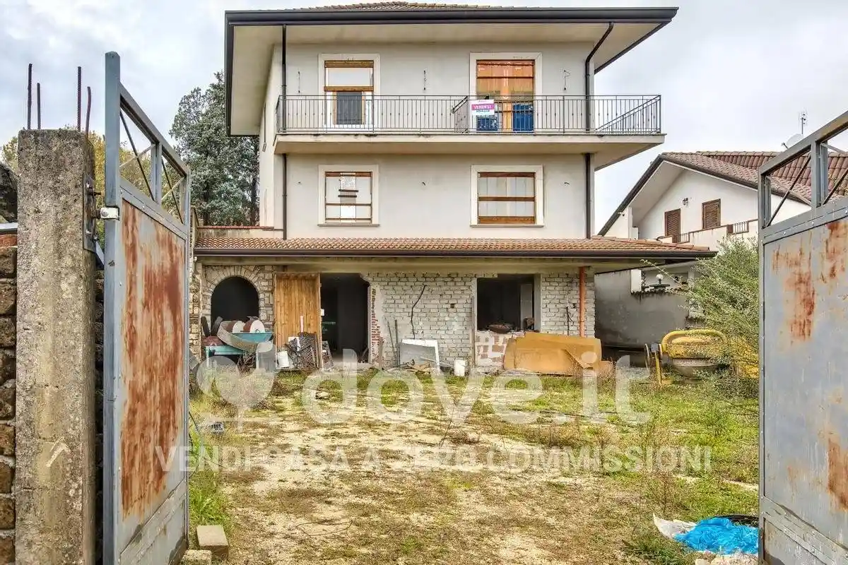 Villa in vendita a Ceccano
