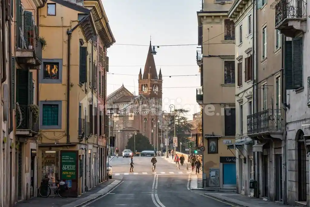 Appartamento in vendita a Verona