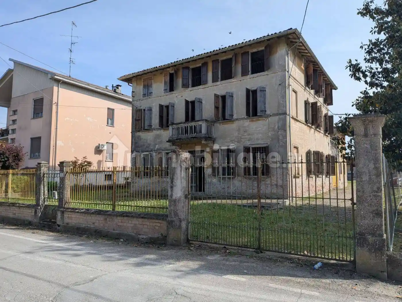 Villa in vendita a Gattatico