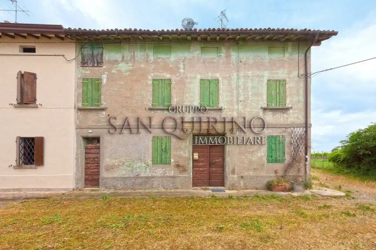 Villa in vendita a Correggio