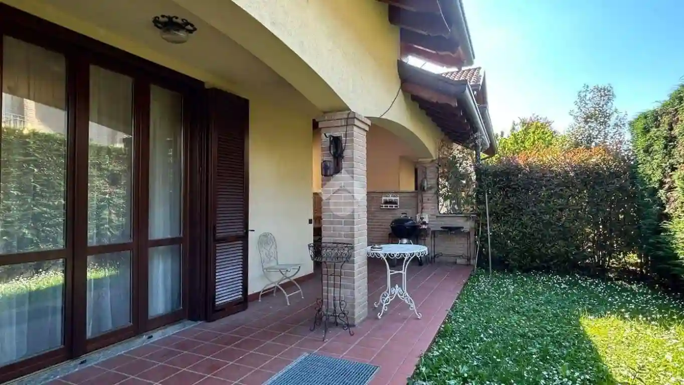 Villa - foto 2