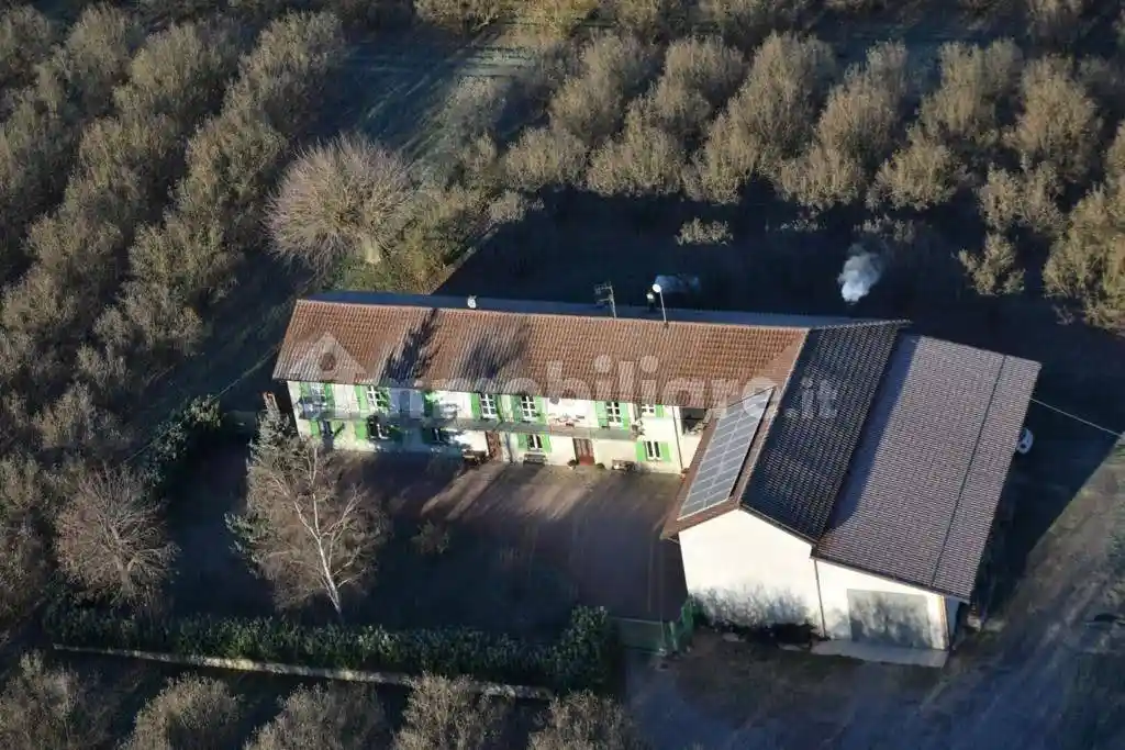 Rustico - Casale in vendita a Alba