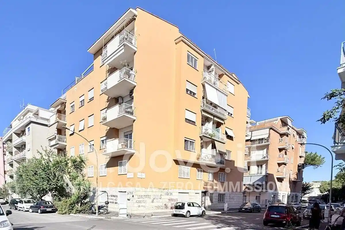 Appartamento in vendita a Roma