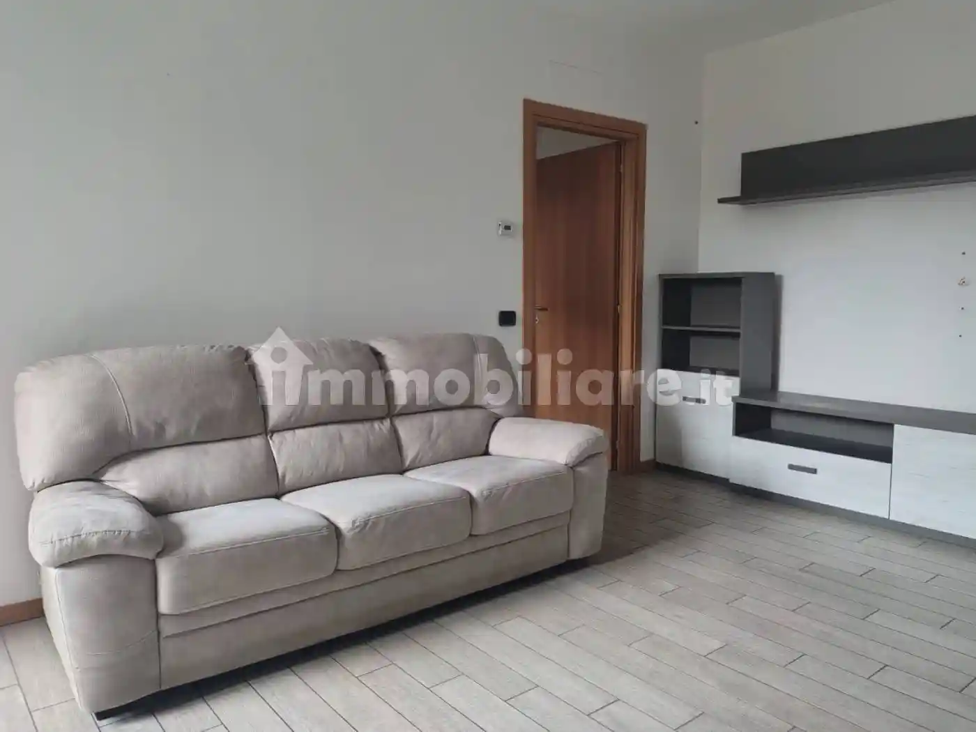 Appartamento in affitto a Vedano al Lambro