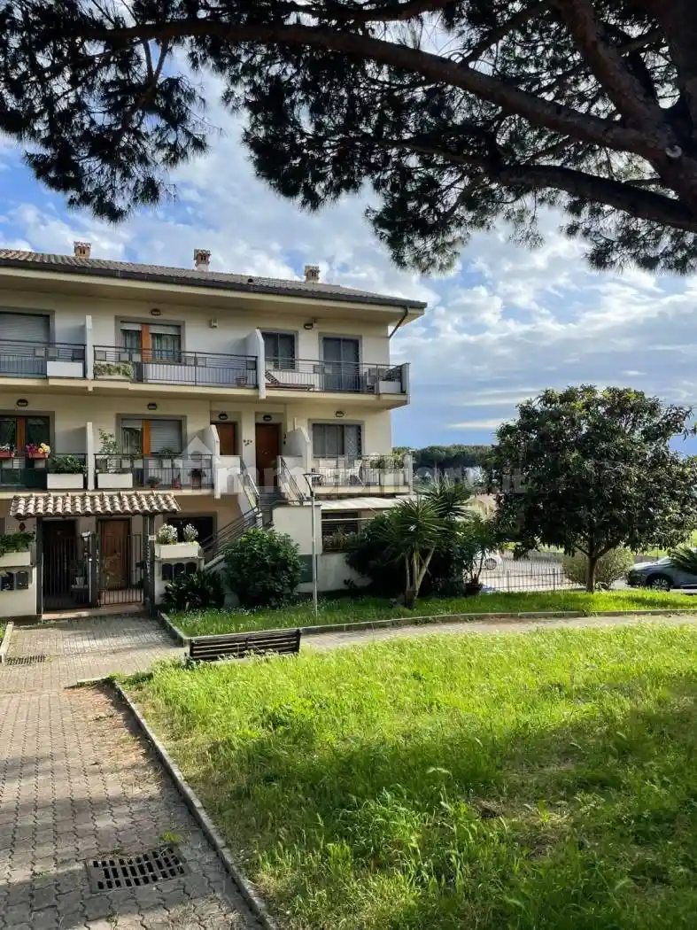 Appartamento in vendita a Grottaferrata