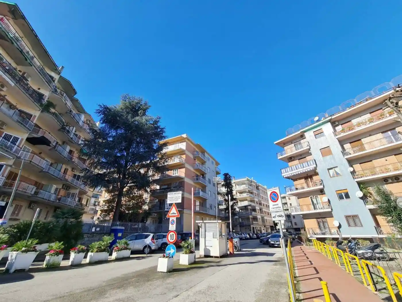 Appartamento in vendita a Napoli