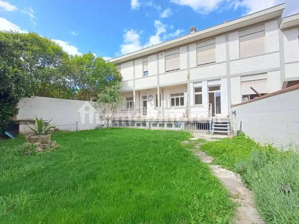 Villa in vendita a Firenze
